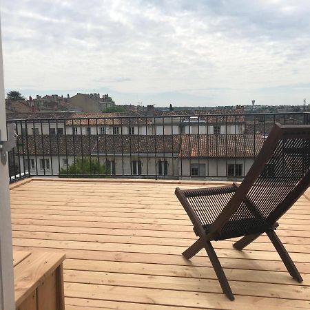 Beautifully Renovated Rooms On Place New York Angouleme Bagian luar foto