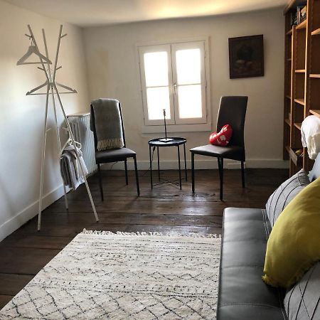 Beautifully Renovated Rooms On Place New York Angouleme Bagian luar foto