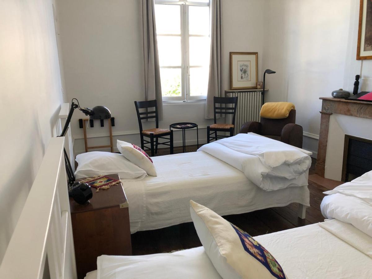 Beautifully Renovated Rooms On Place New York Angouleme Bagian luar foto